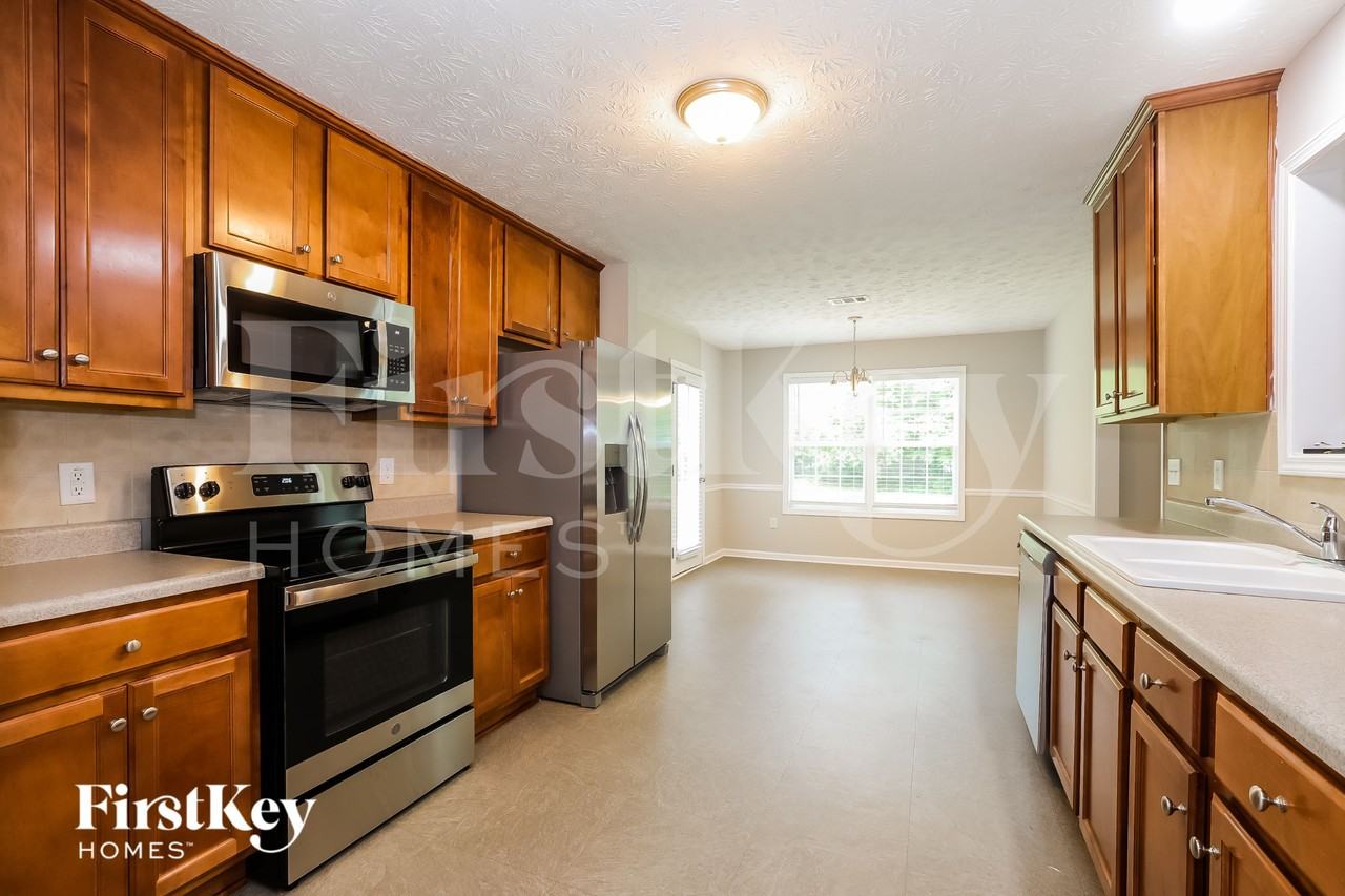 562 Rachel View Ct - Photo 5 of 15