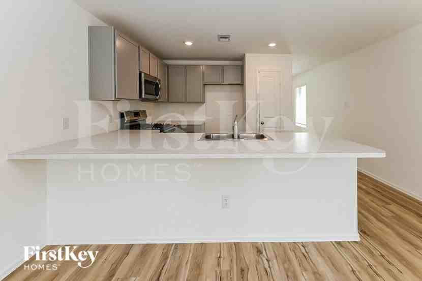 8814 Bar Harbor Dr - Photo 6 of 15