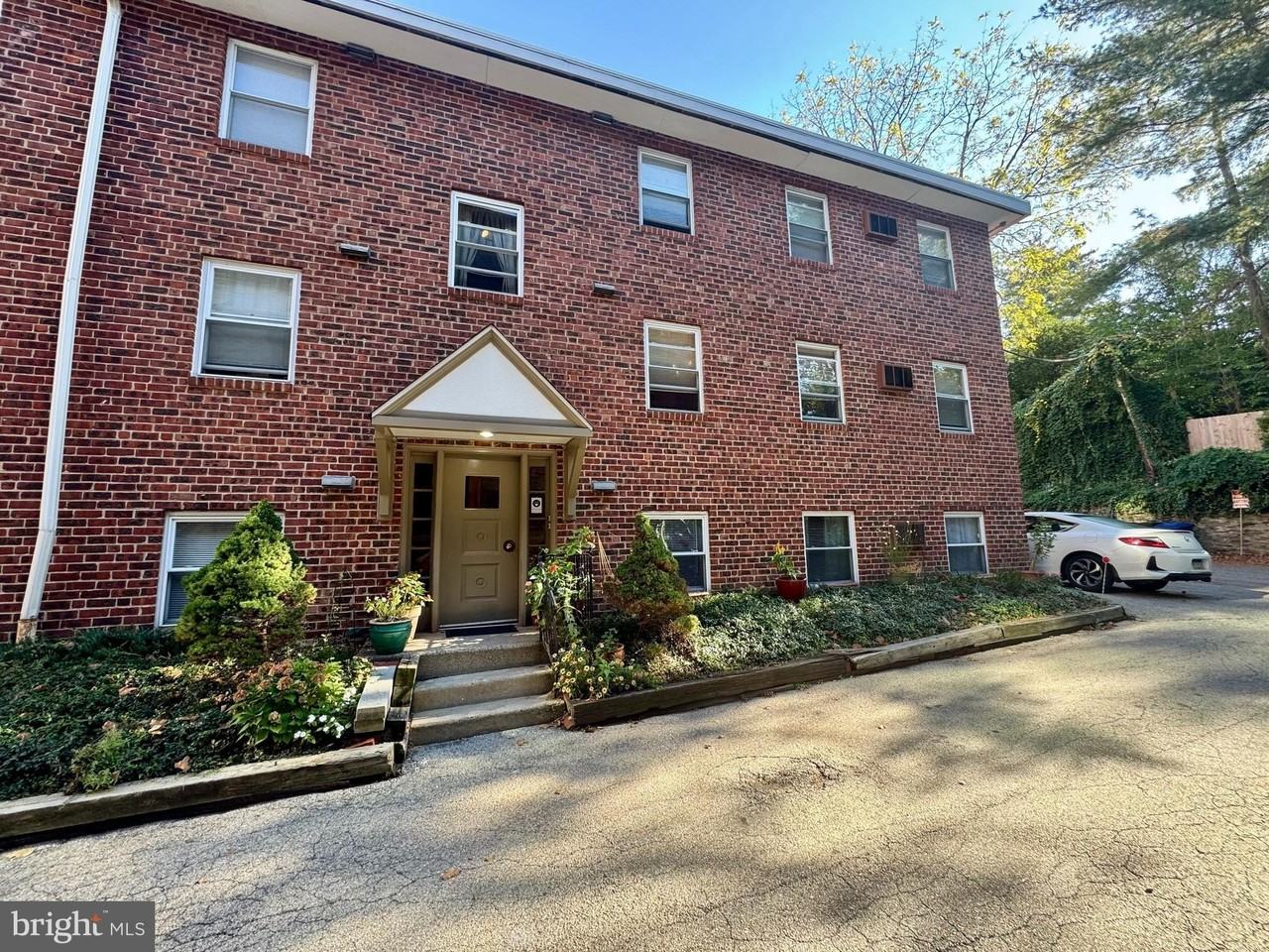 200 W Evergreen Ave Apt B1 - Photo 3 of 14