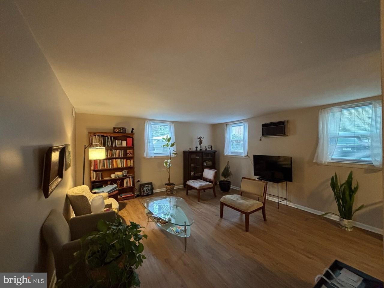 200 W Evergreen Ave Apt B1 - Photo 4 of 14