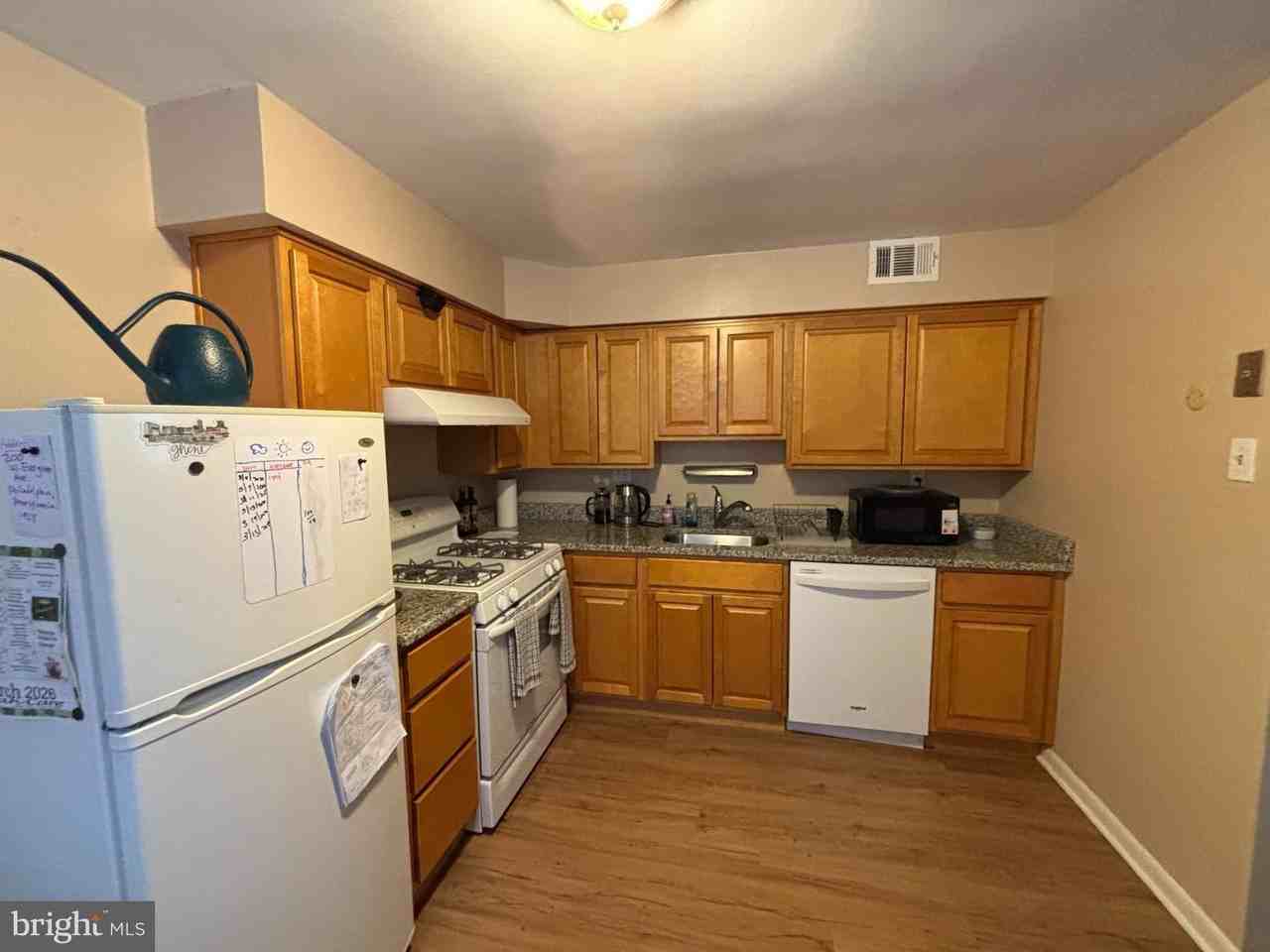 200 W Evergreen Ave Apt B1 - Photo 6 of 14