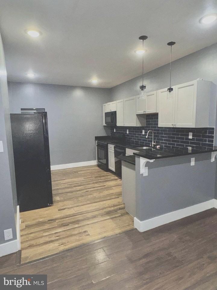 5108 Race St - Photo 4 of 20