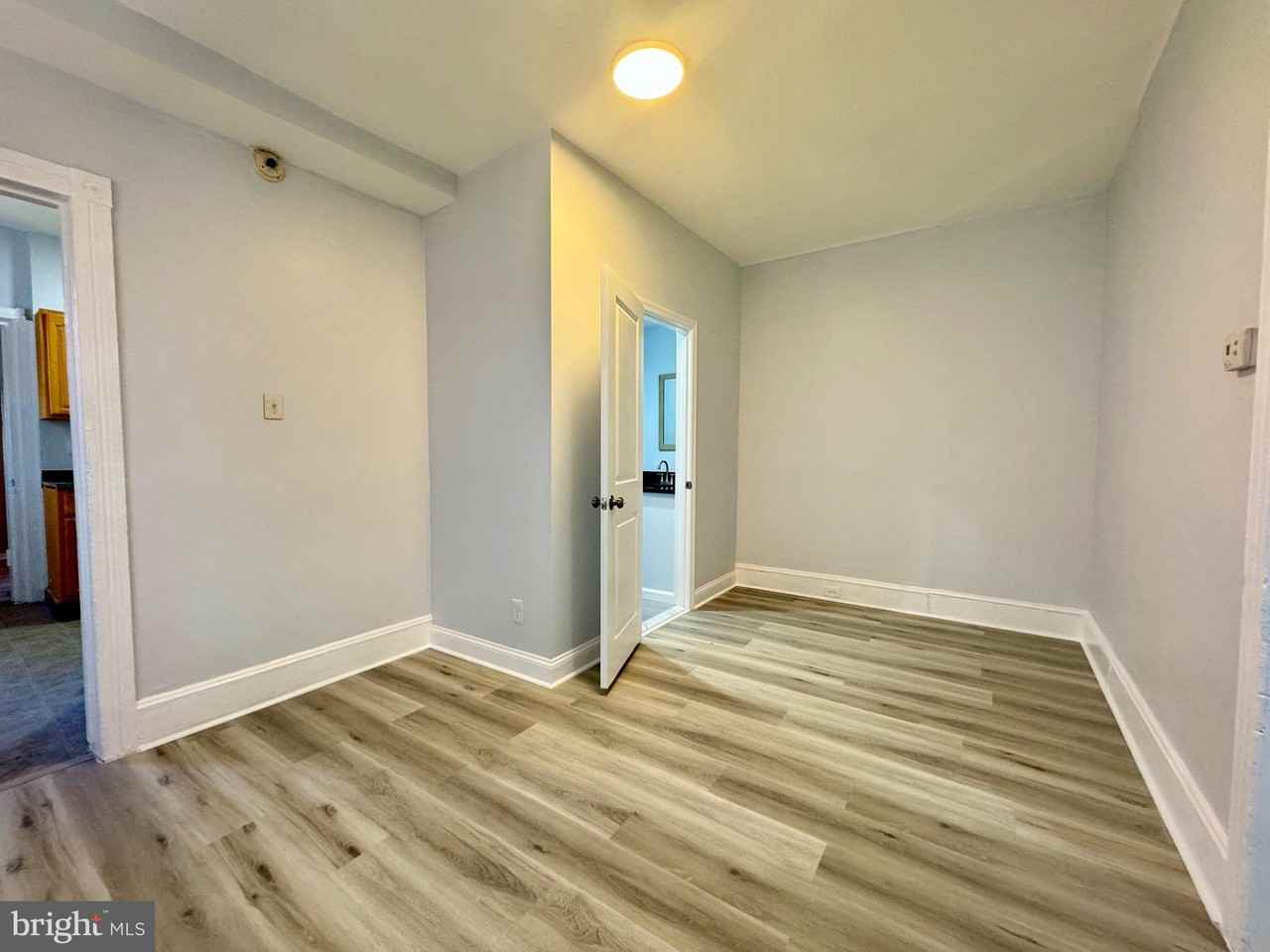 3219 Summer St - Photo 2 of 23