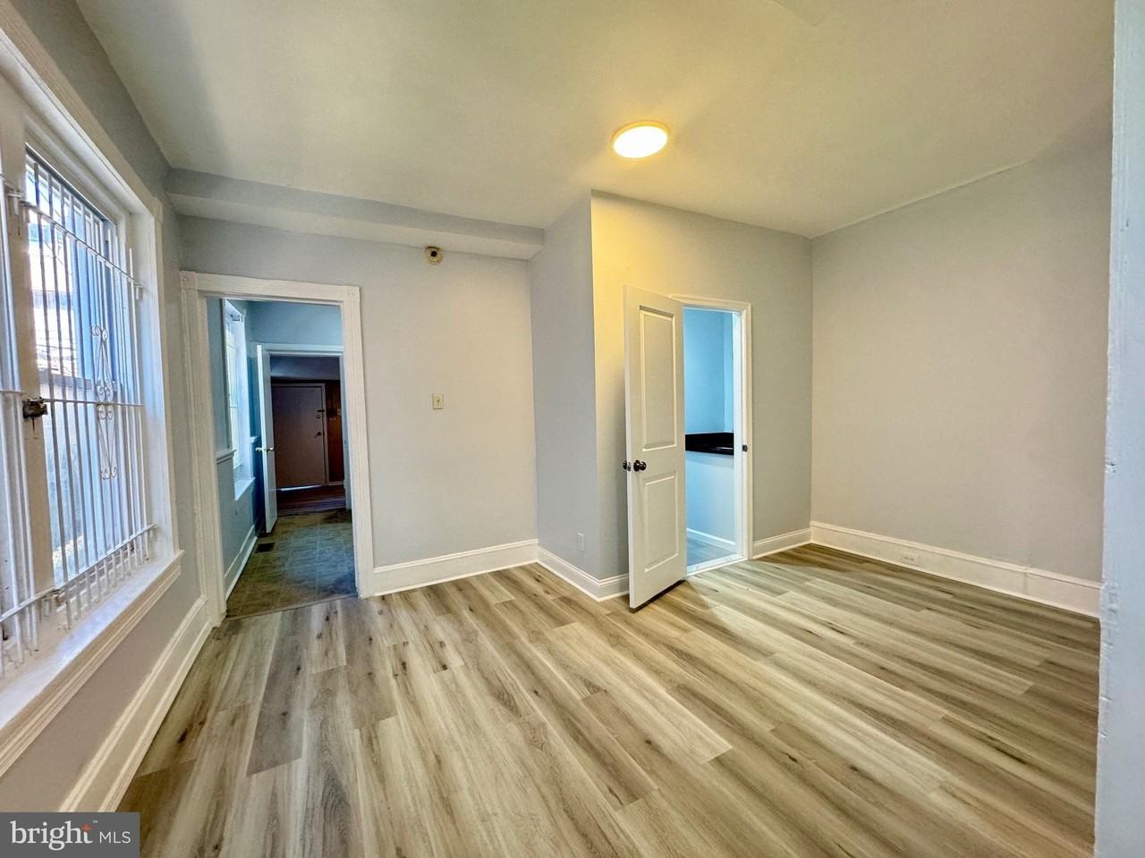 3219 Summer St - Photo 3 of 23