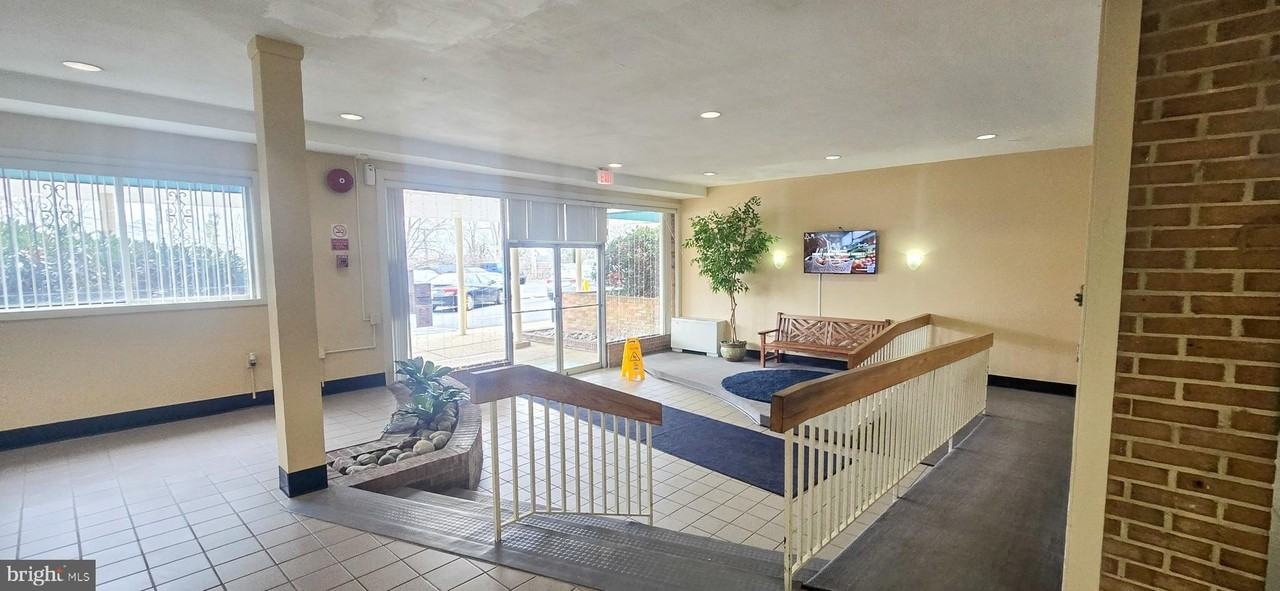 5111 8th Rd S Apt 2 - Photo 5 of 17