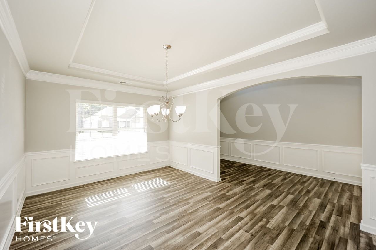 330 Windpher Rdg - Photo 5 of 15