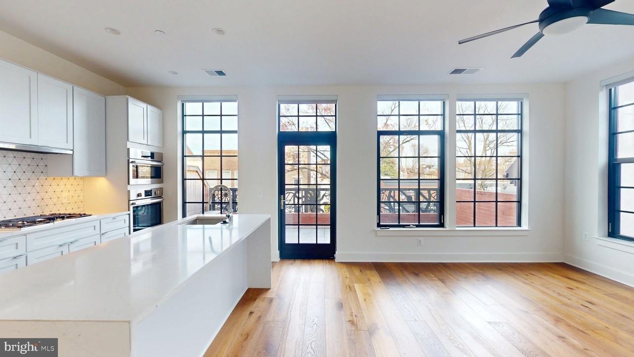 1312 King St Apt 207 #207 - Photo 5 of 18