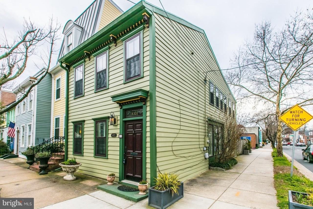 1022 Oronoco St - Photo 2 of 23