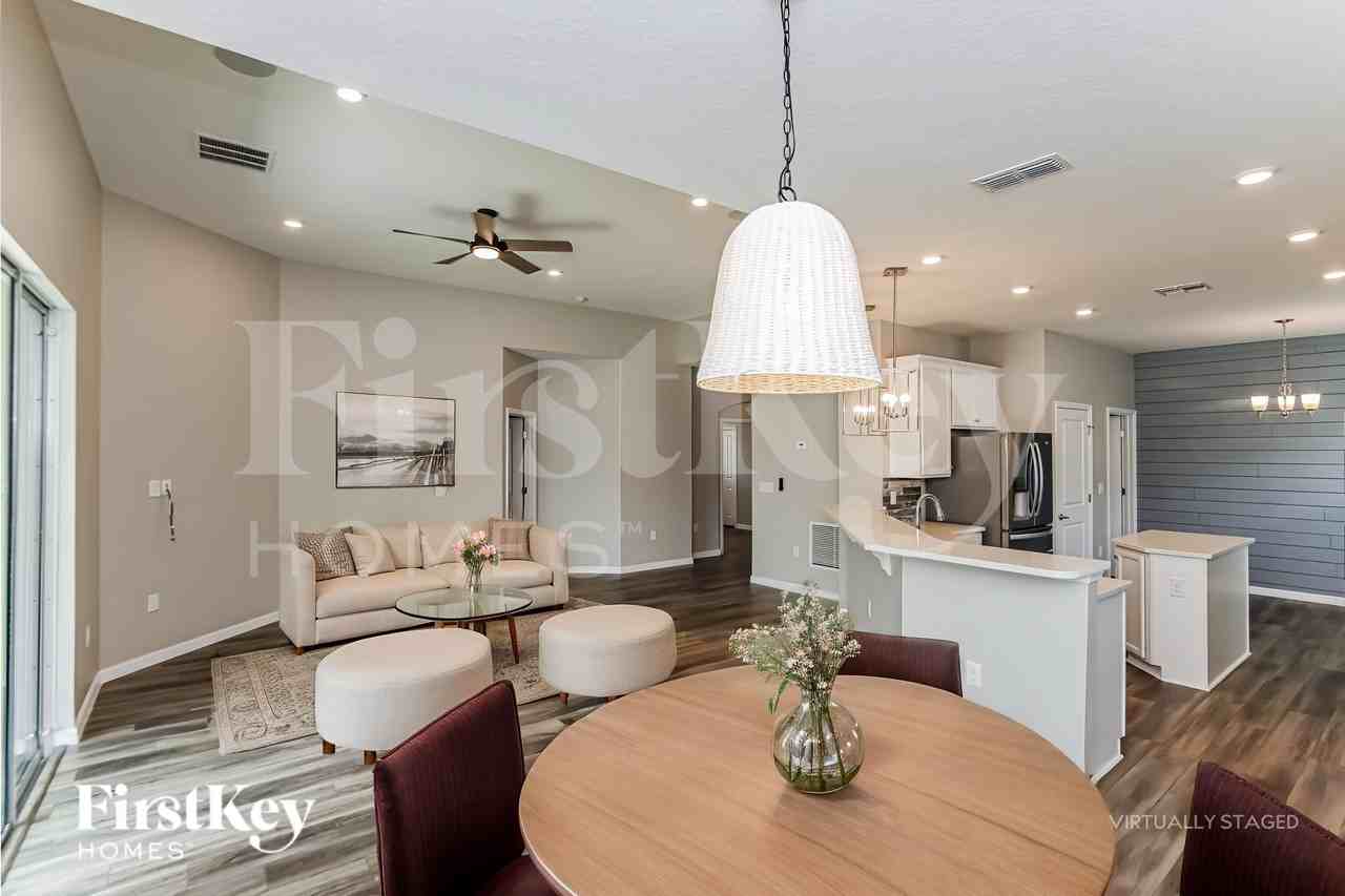 2742 Bobby Jones St - Photo 6 of 18