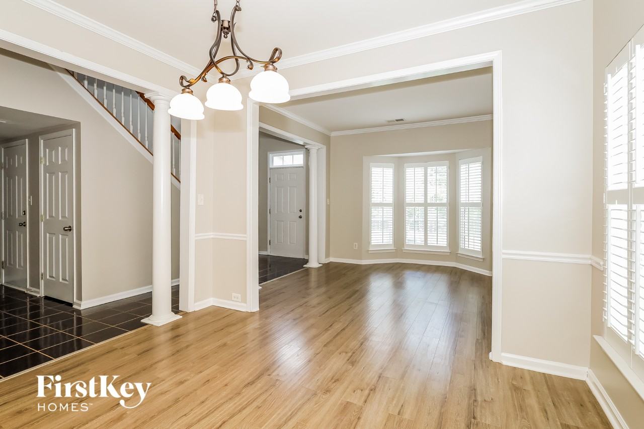 2108 Pineapple Ct - Photo 5 of 15