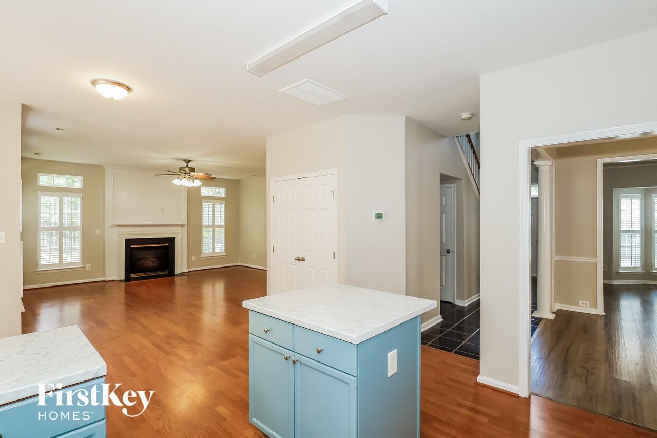 2108 Pineapple Ct - Photo 6 of 15