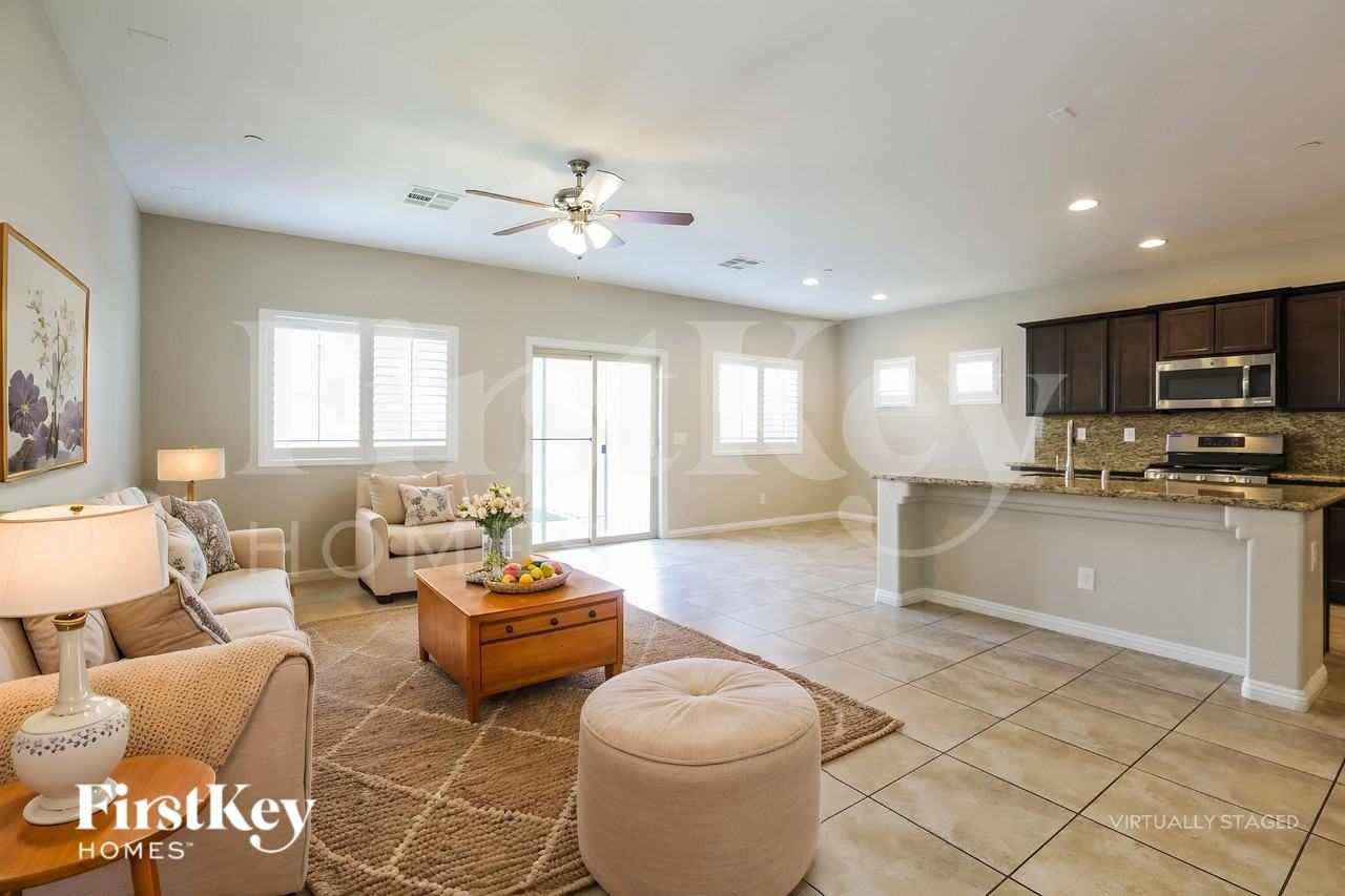 1134 Aubrey Springs Ave - Photo 4 of 19