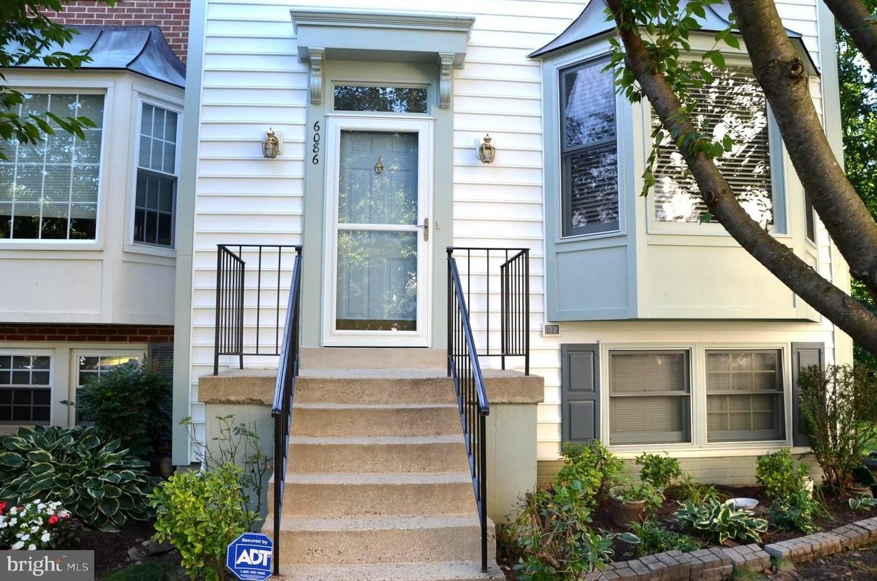 6086 Joust Ln - Photo 3 of 42