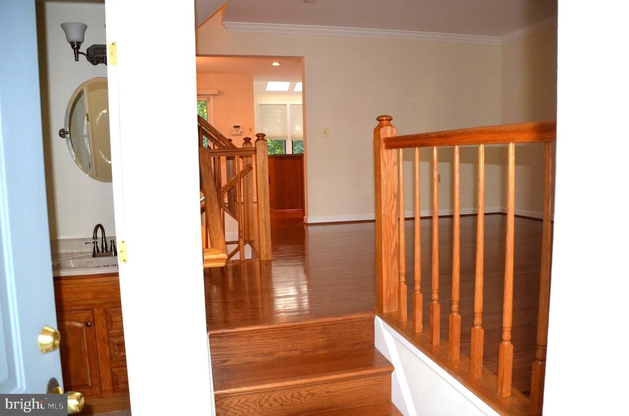 6086 Joust Ln - Photo 4 of 42