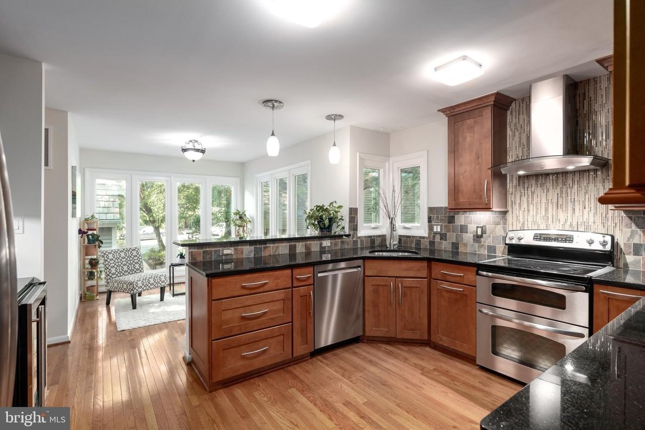 11554 Brass Lantern Ct - Photo 3 of 47