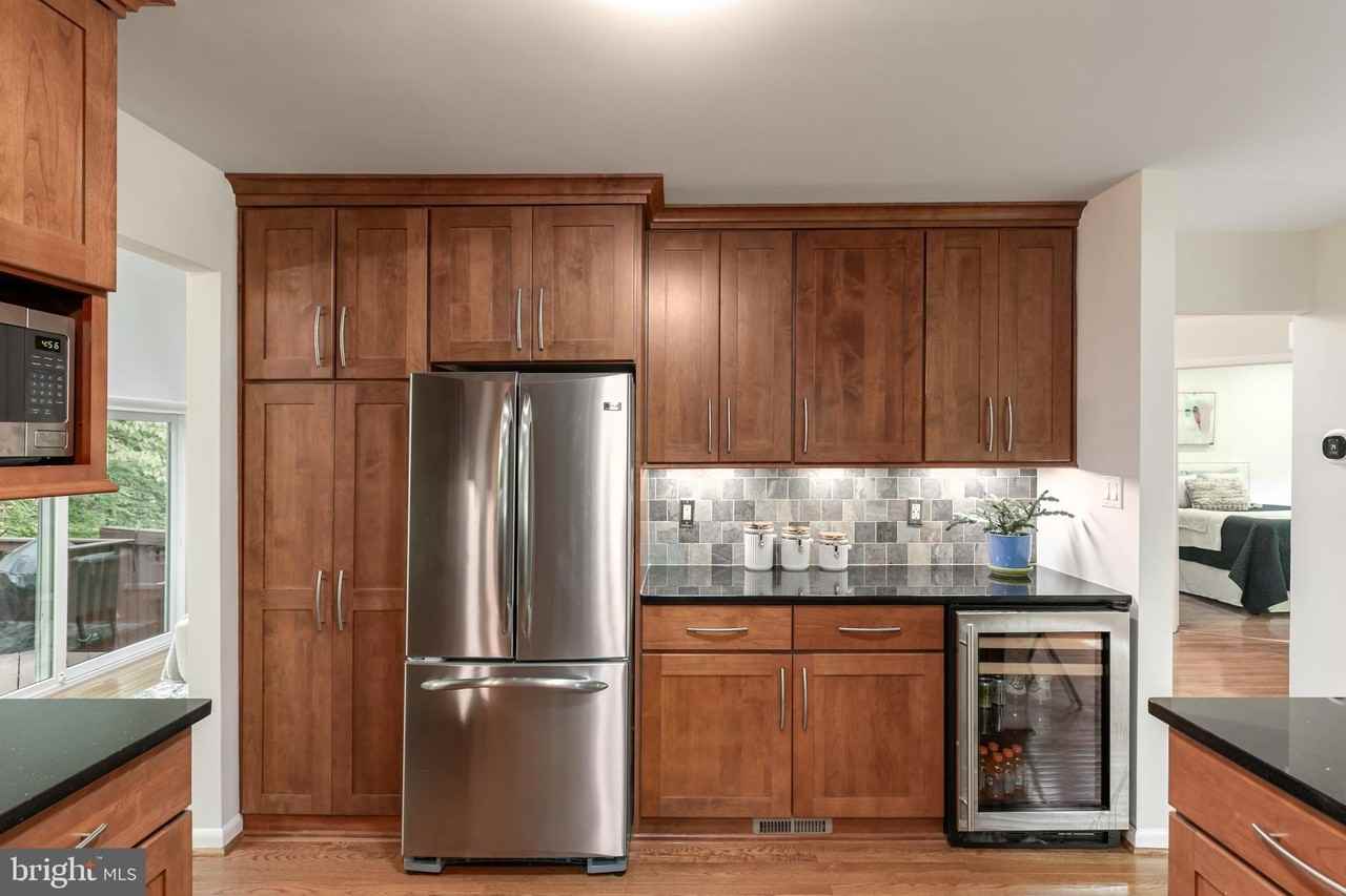 11554 Brass Lantern Ct - Photo 4 of 47