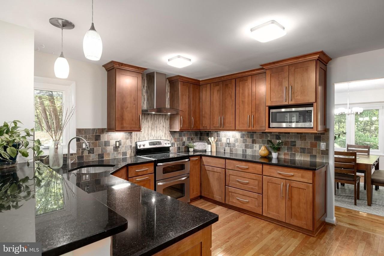 11554 Brass Lantern Ct - Photo 5 of 47