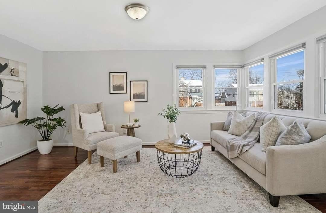 2509 Oberlin Dr - Photo 2 of 31