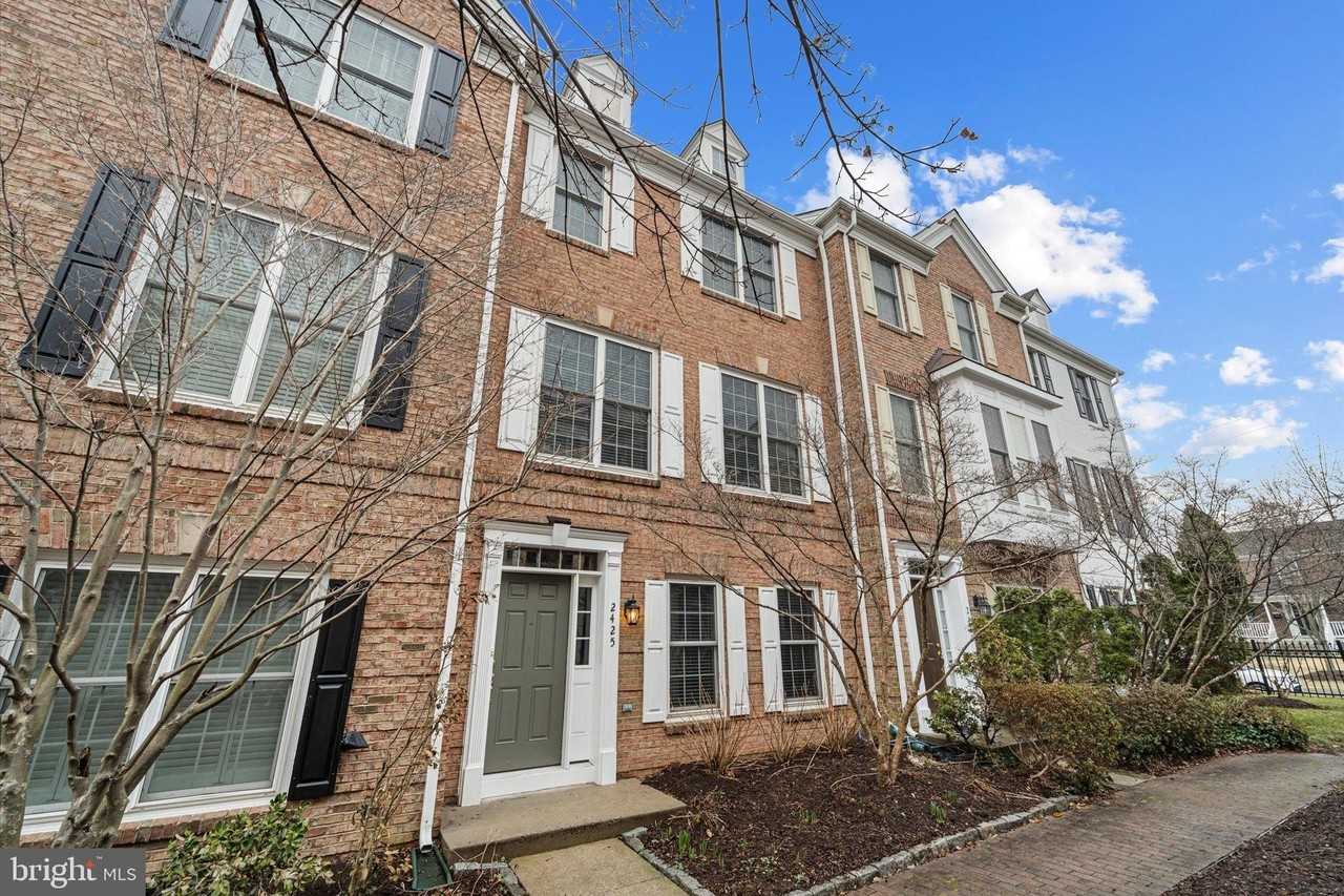 2425 Huntington Park Dr - Photo 2 of 50