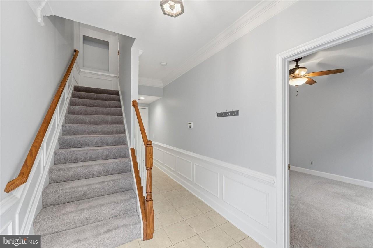 2425 Huntington Park Dr - Photo 6 of 50