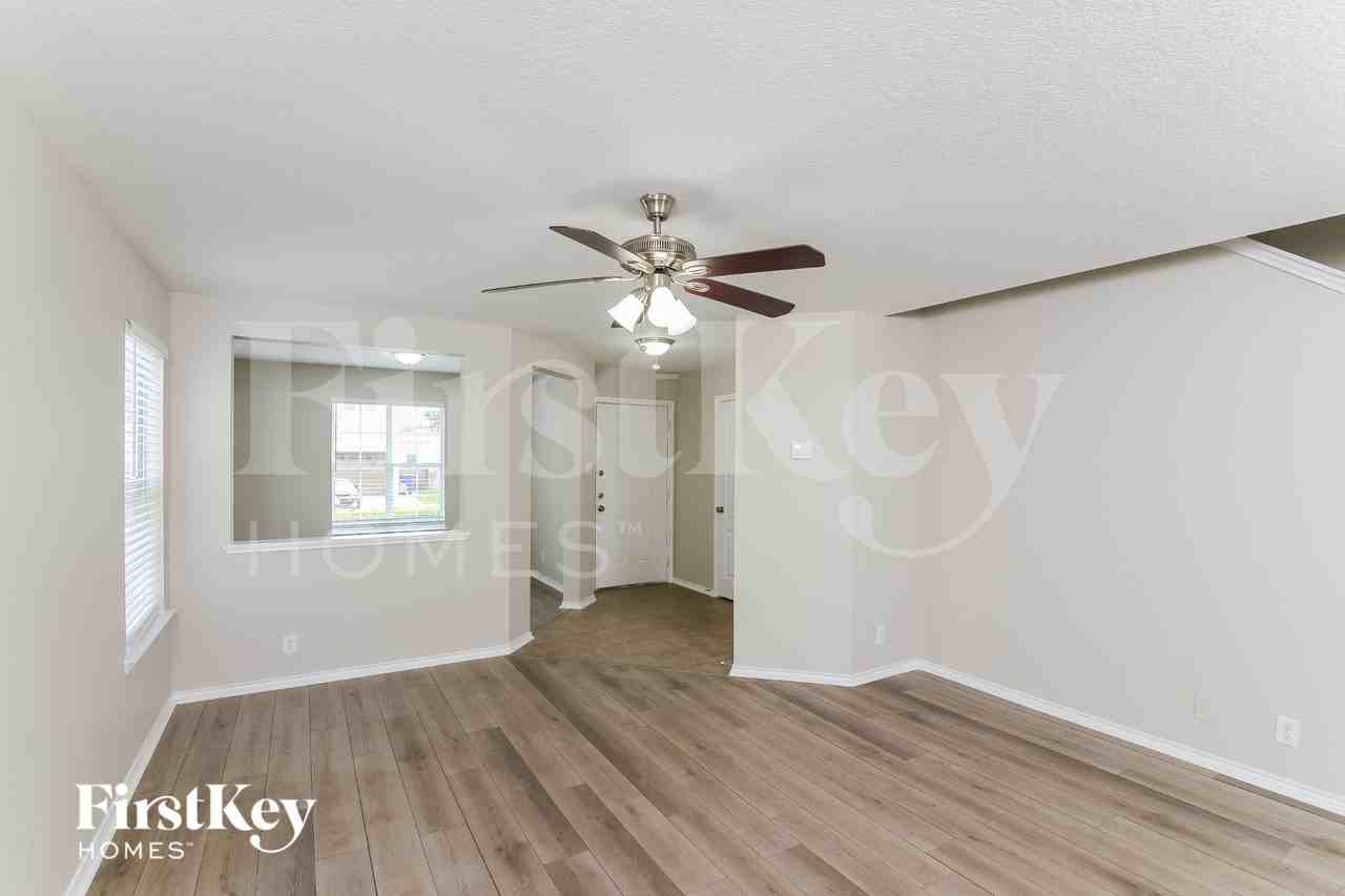 4710 Adkins Trl - Photo 3 of 16