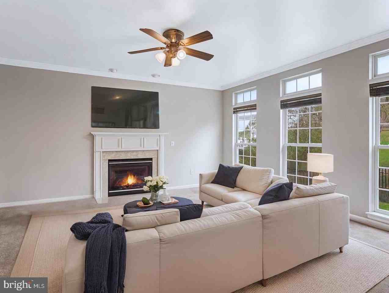 5213 Yellow Birch Dr - Photo 2 of 14