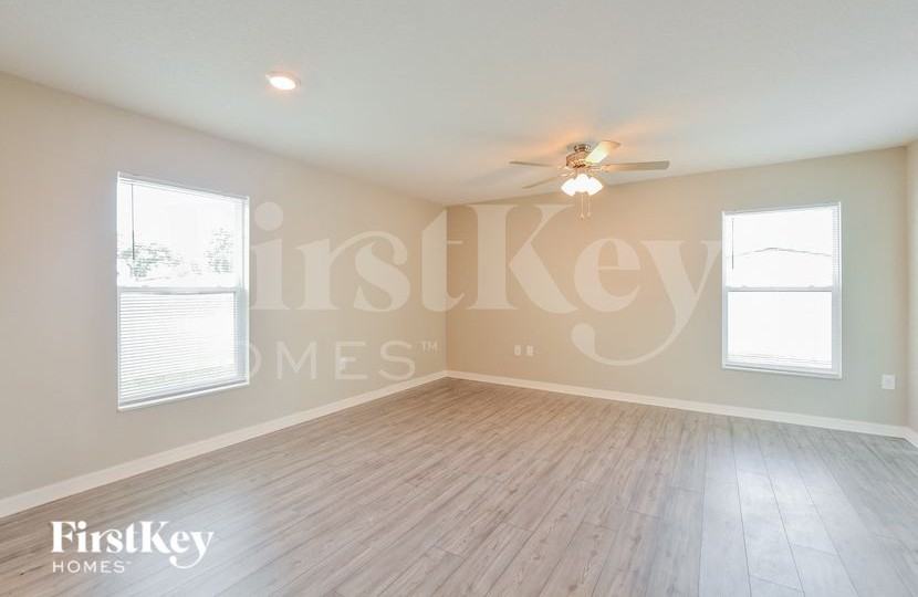 437 Kensington View Dr - Photo 3 of 15