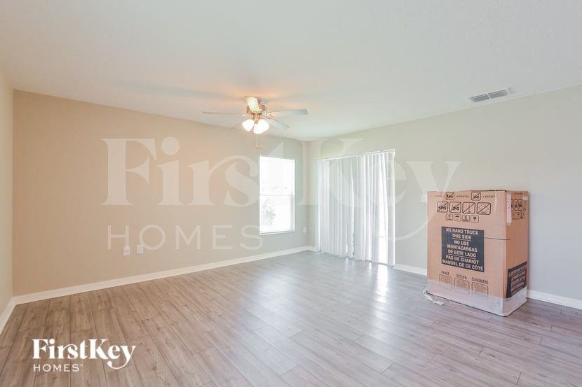 437 Kensington View Dr - Photo 4 of 15