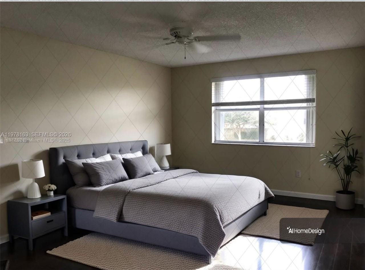 2534 Se 19th Pl #204 - Photo 4 of 8