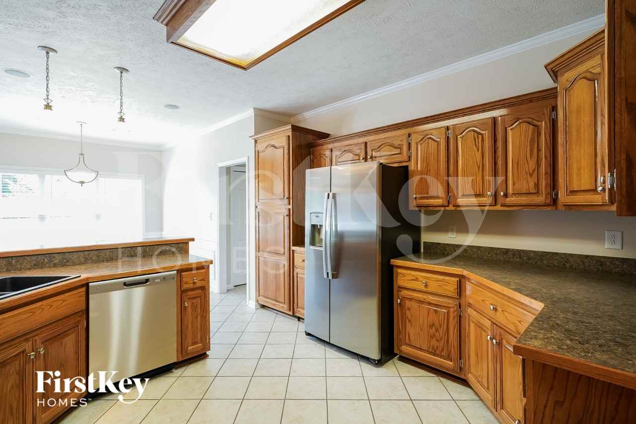 115 Gallant Ct - Photo 5 of 16