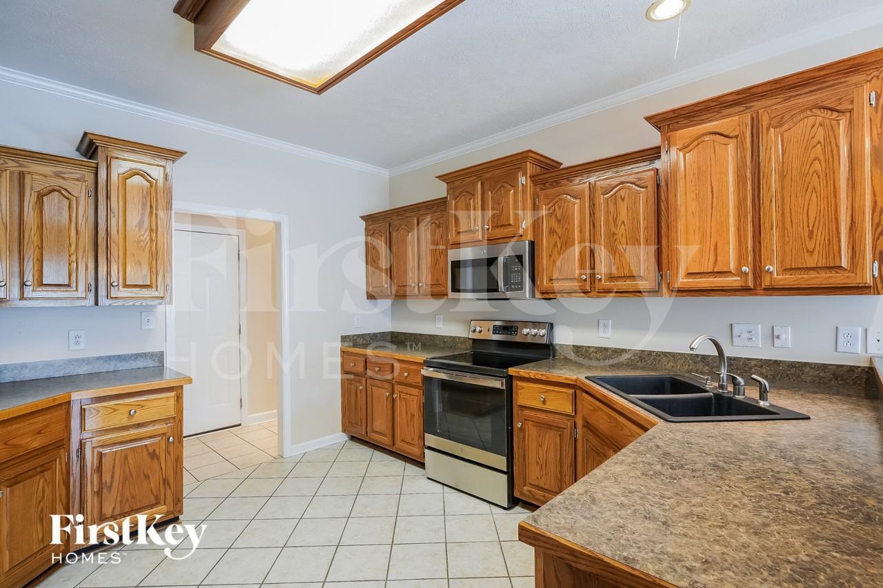 115 Gallant Ct - Photo 6 of 16