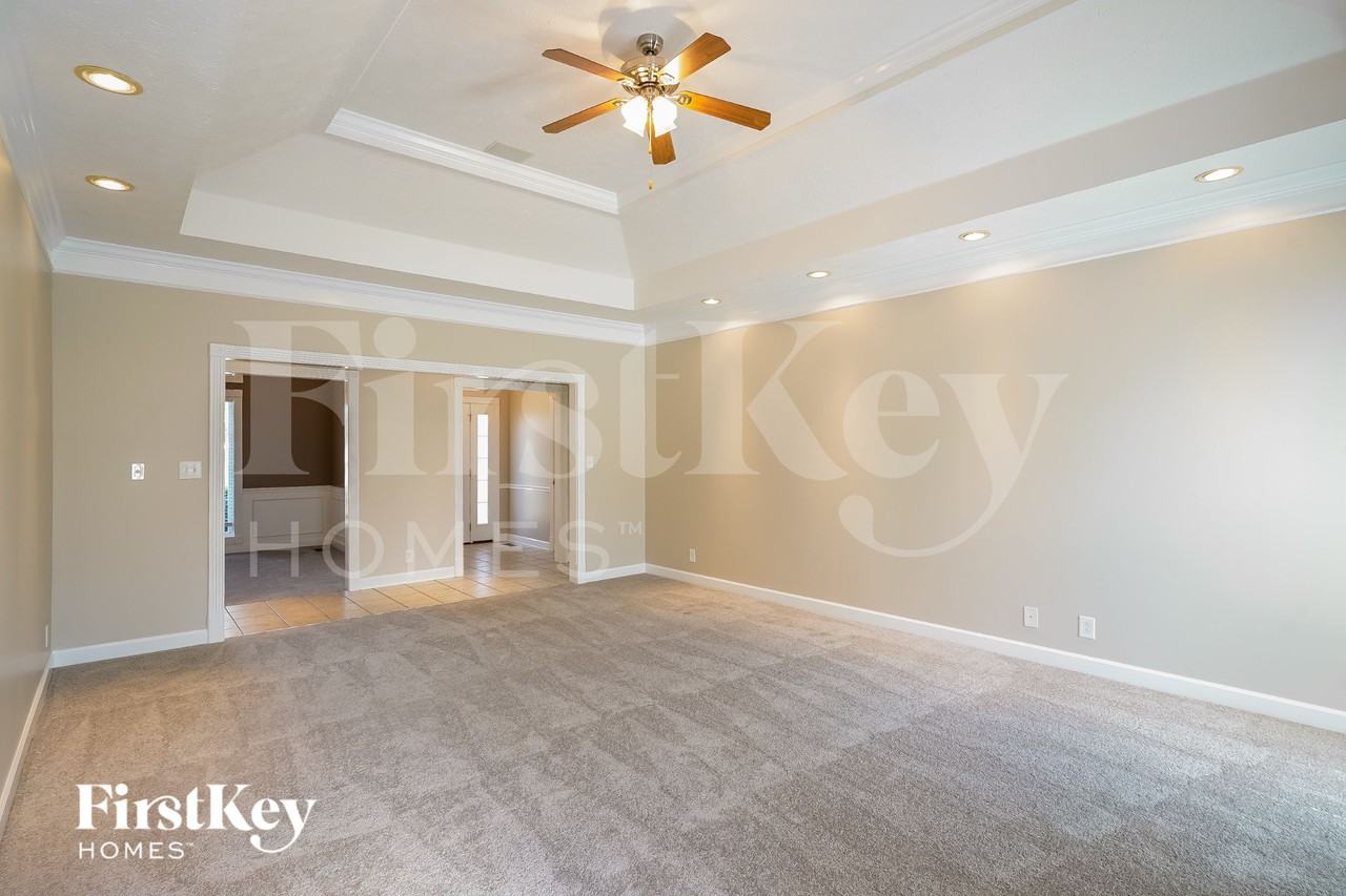 115 Gallant Ct - Photo 7 of 16