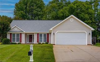 featured image of 2404 Glen Meadow Dr