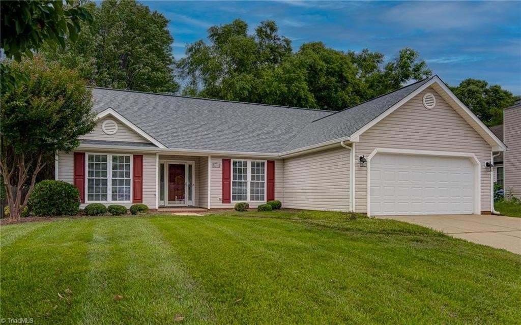 2404 Glen Meadow Dr - Photo 2 of 37