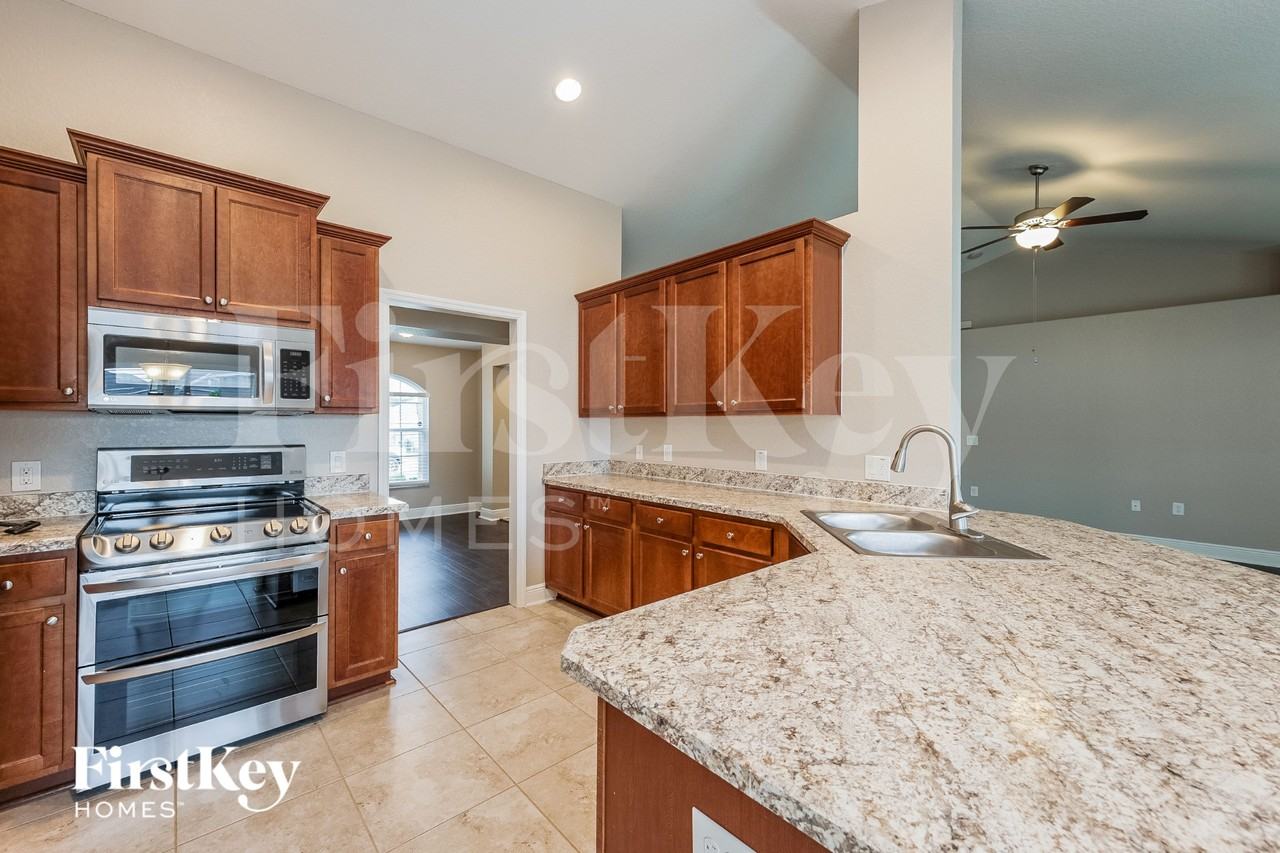 1581 Lemon Ave - Photo 6 of 15