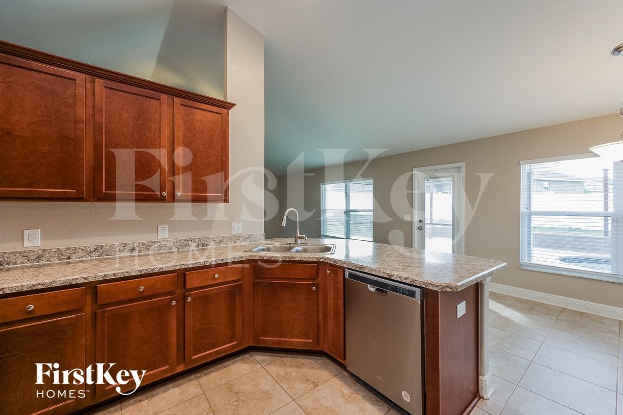 1581 Lemon Ave - Photo 7 of 15