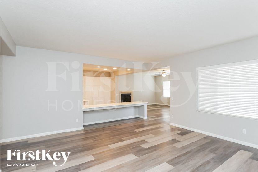 5595 Criollo Dr - Photo 5 of 15