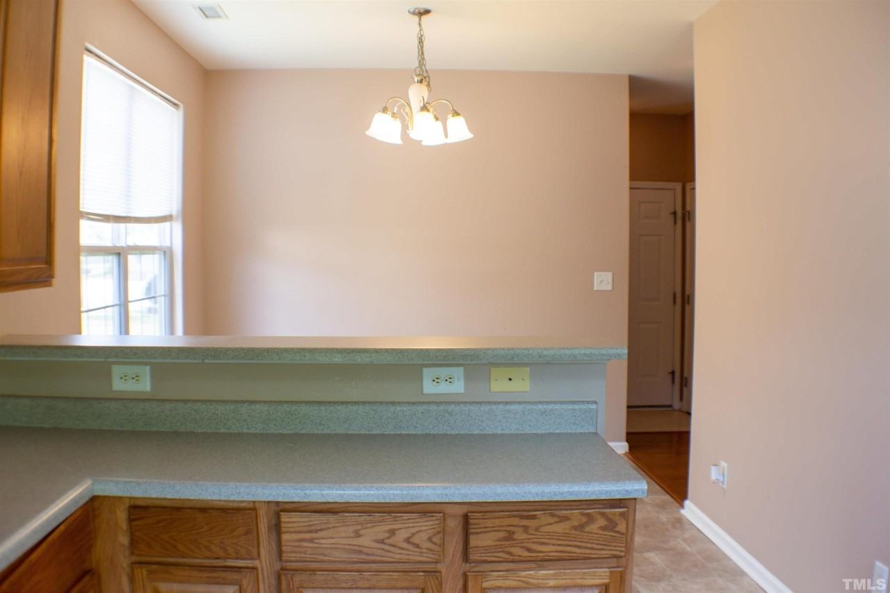 5145 Mabe Dr - Photo 7 of 26