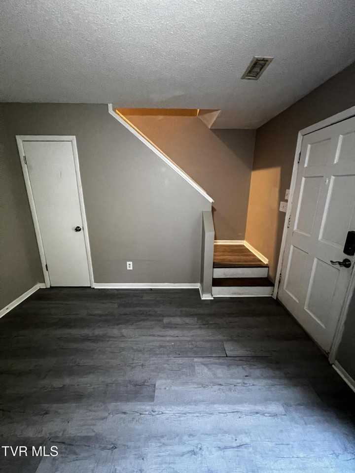 1419 Colony Park Dr Apt 13 - Photo 4 of 32