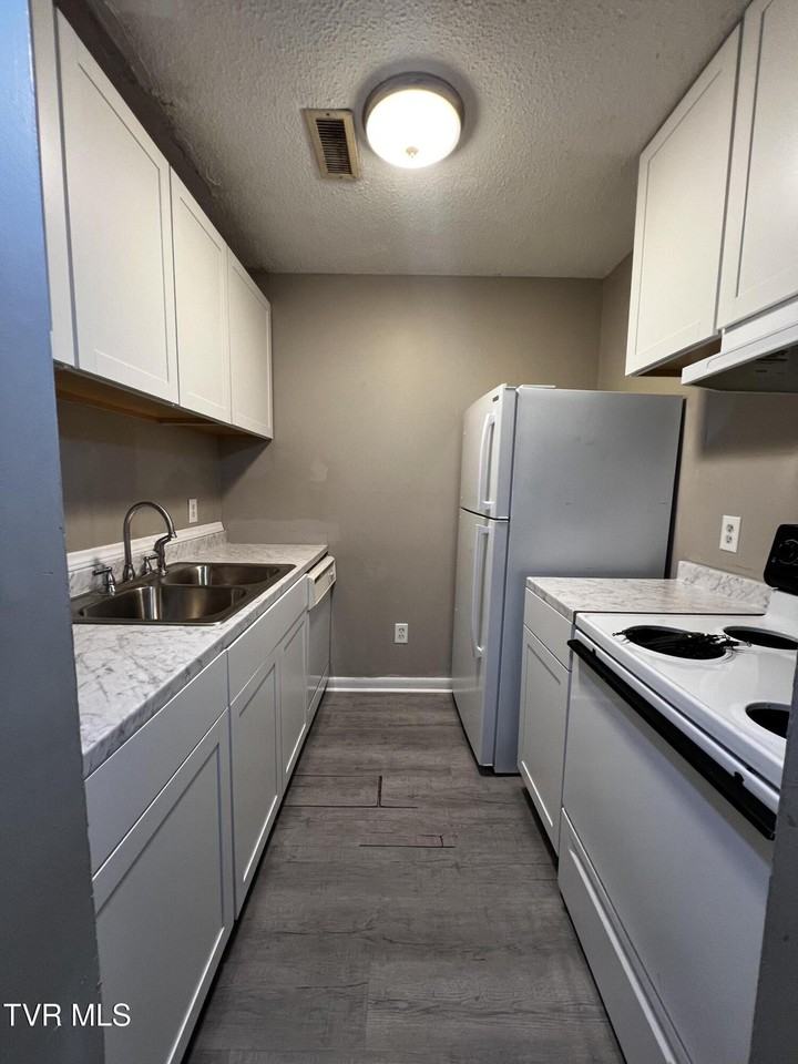 1419 Colony Park Dr Apt 13 - Photo 6 of 32