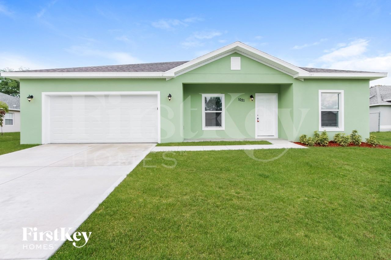 1021 Locust Ave Nw - Photo 2 of 15