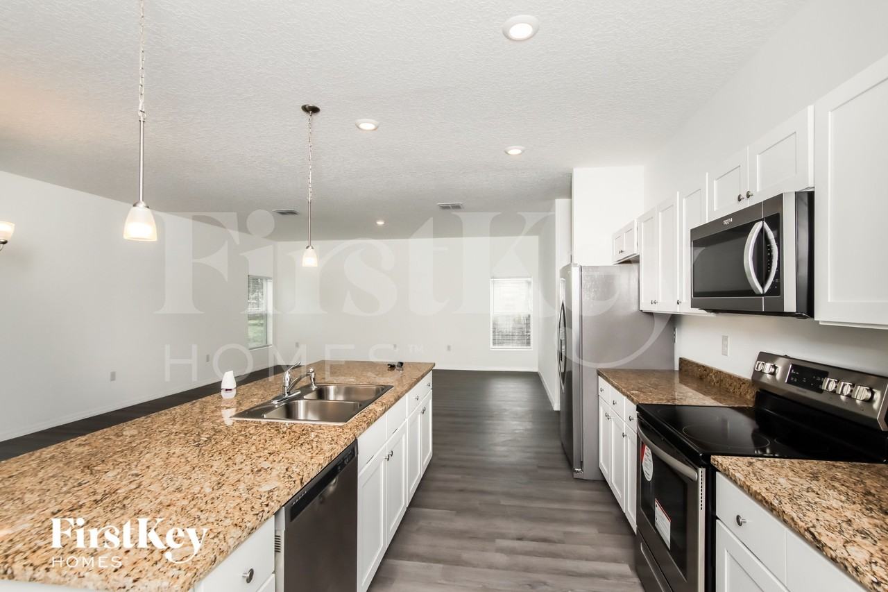 1021 Locust Ave Nw - Photo 6 of 15