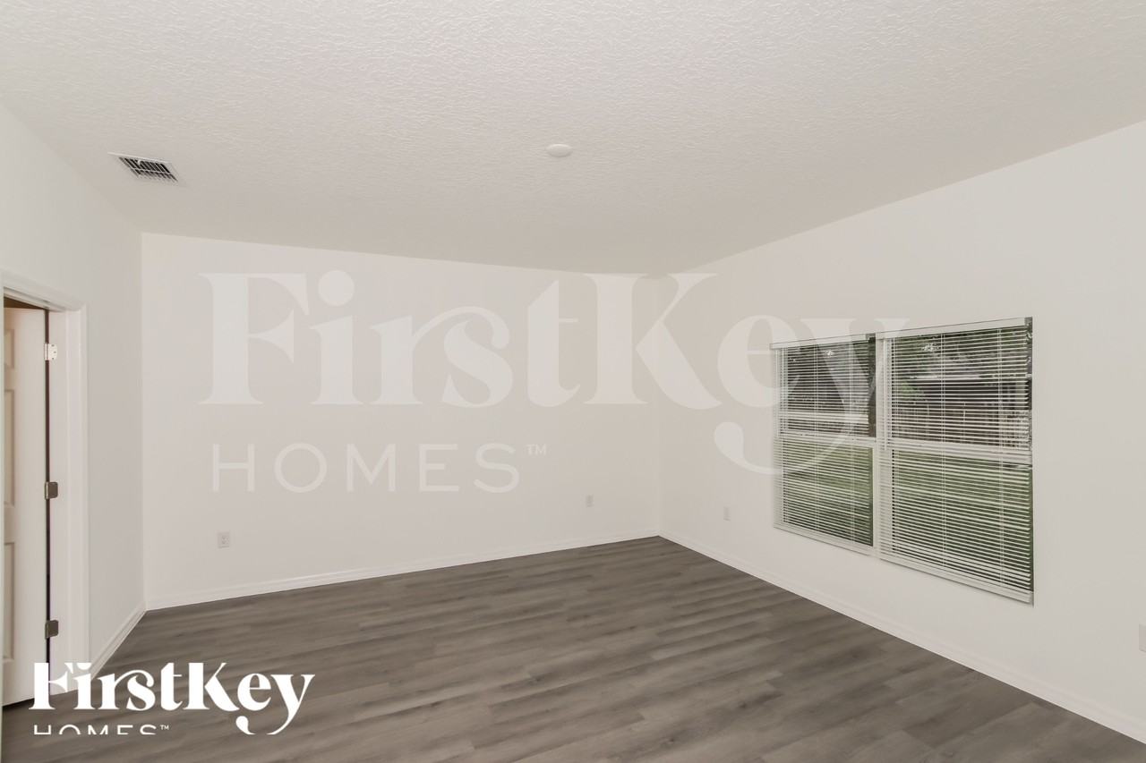 1021 Locust Ave Nw - Photo 7 of 15