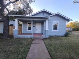 featured image of 2000 Fillmore St