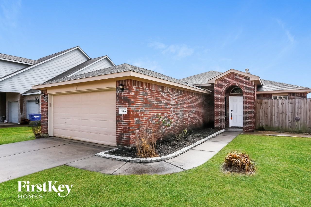 15202 Arnold - Photo 2 of 15