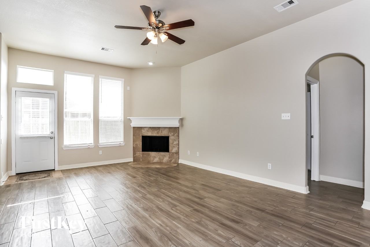 15202 Arnold - Photo 3 of 15