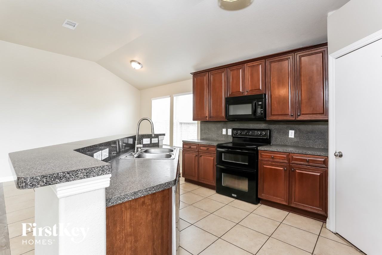 15202 Arnold - Photo 5 of 15