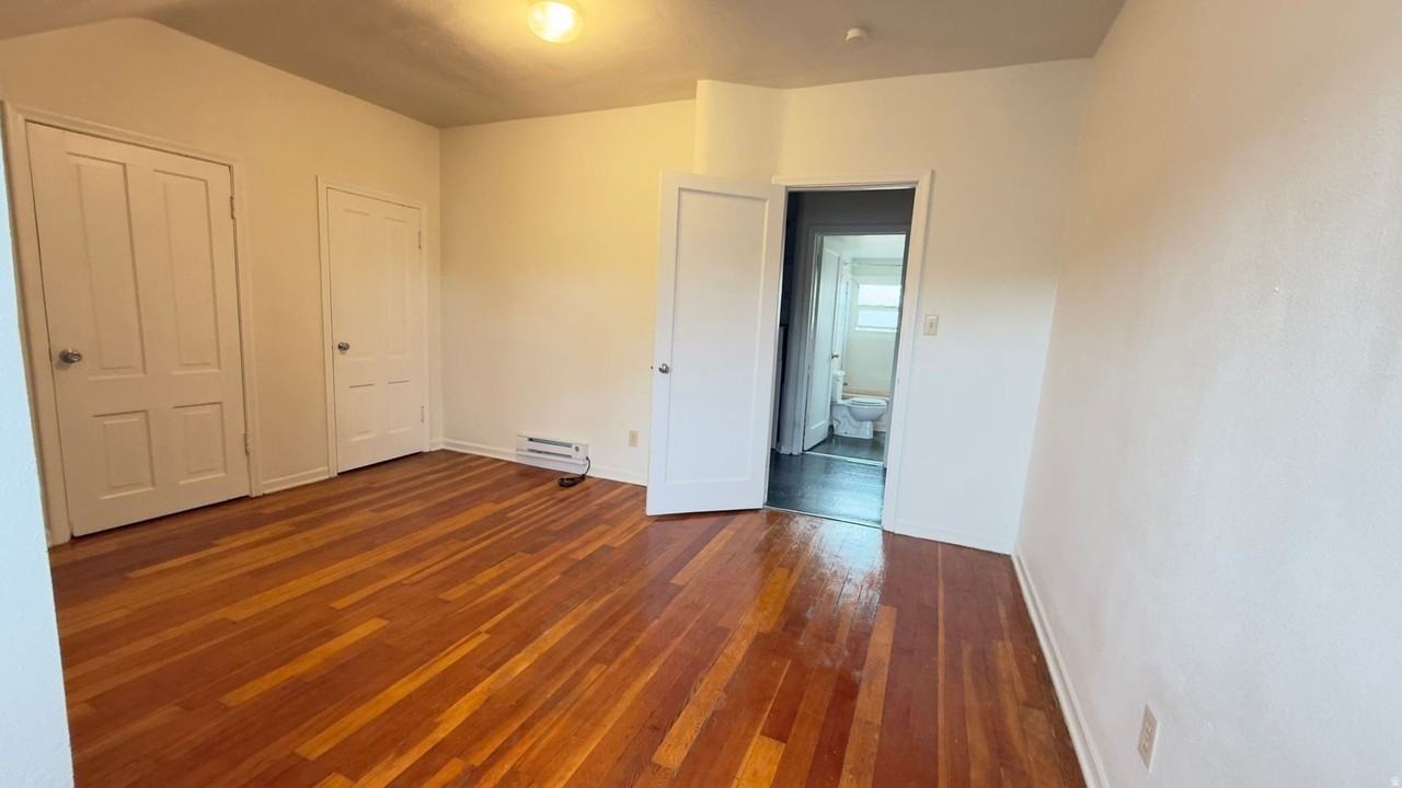 813 E 100 S Unit 6 - Photo 6 of 9