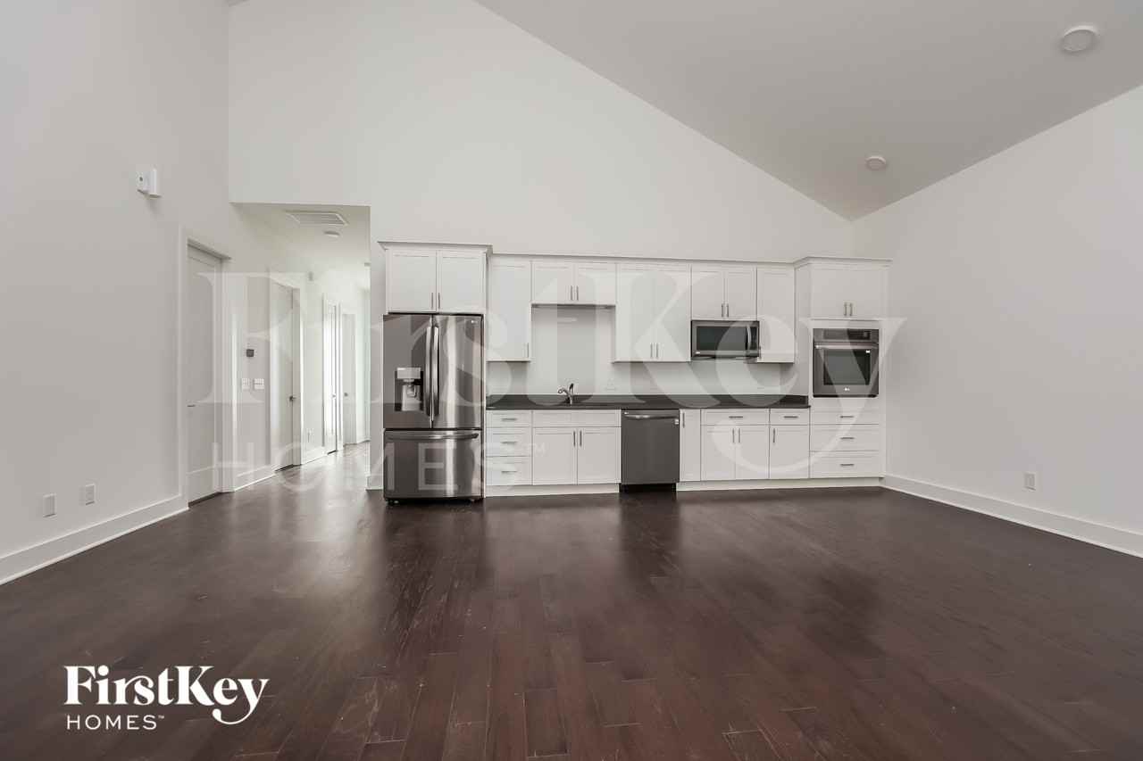 109 Clubhouse Bay - Photo 6 of 15