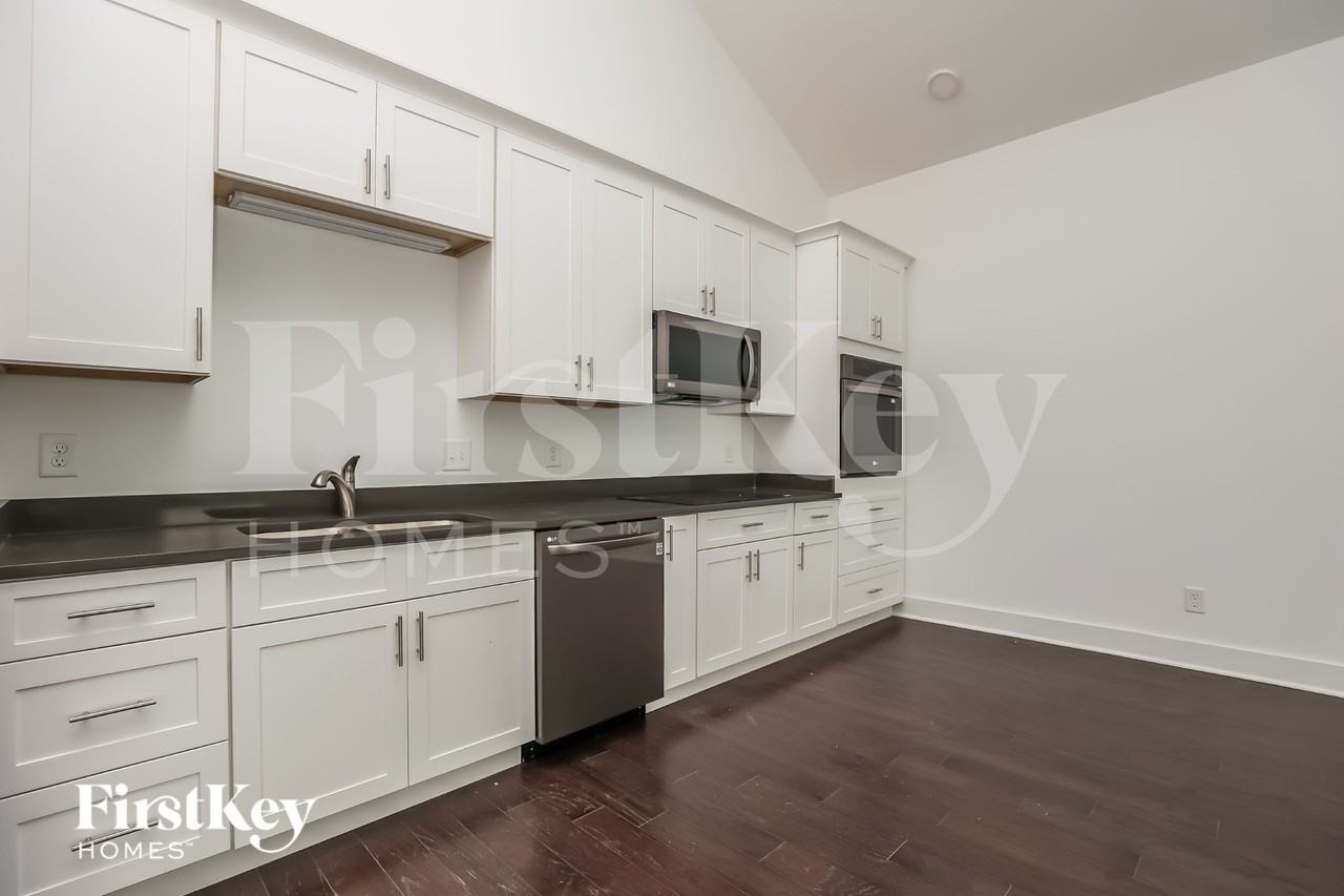 109 Clubhouse Bay - Photo 7 of 15